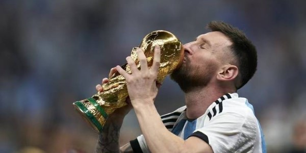 C罗称世界杯不是梦想 梅西称夺世界杯感觉像孩子出生&amp;amp;无比伟大